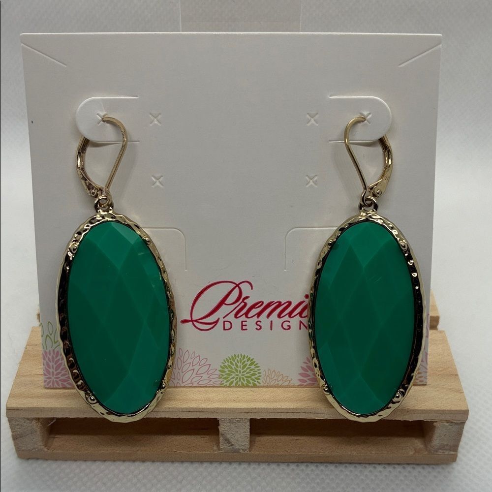 3For$20 Premier Designs Green/Blue Oval Faceted Drop Earrings